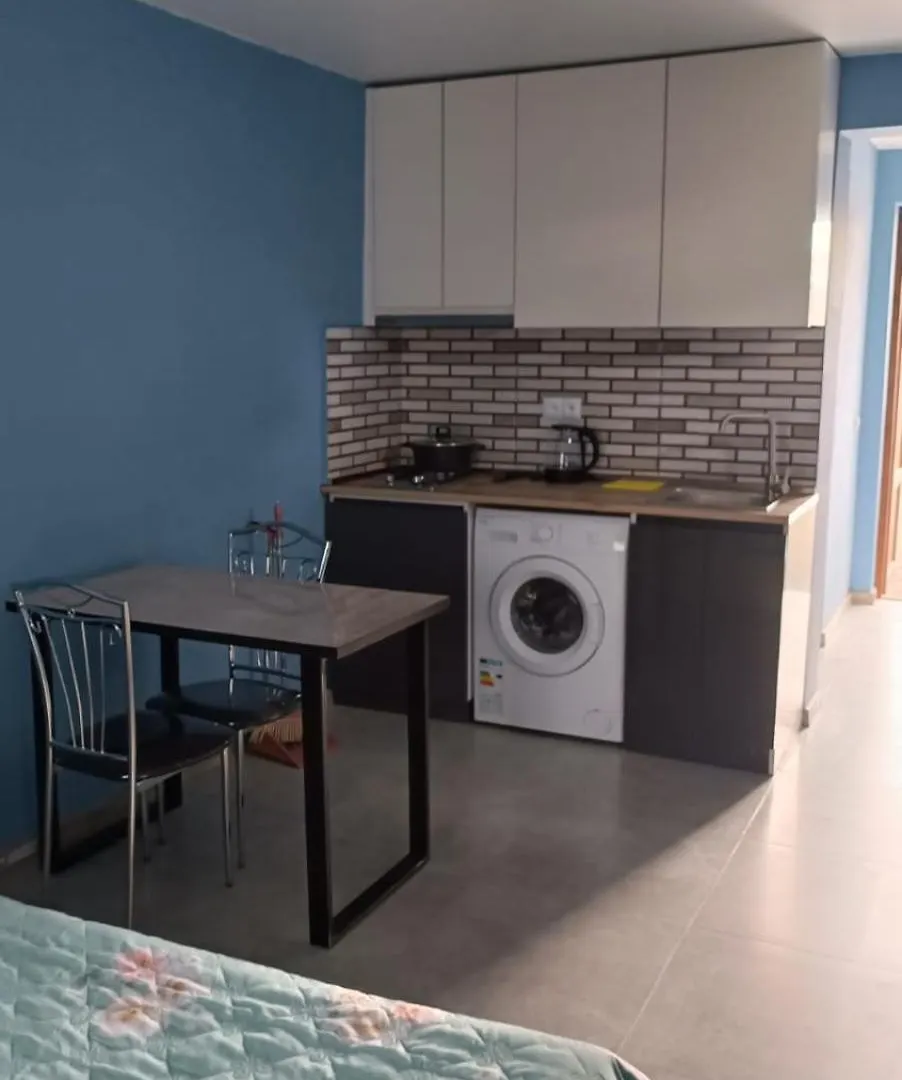 1-Room Studio Guesthouse Batumi